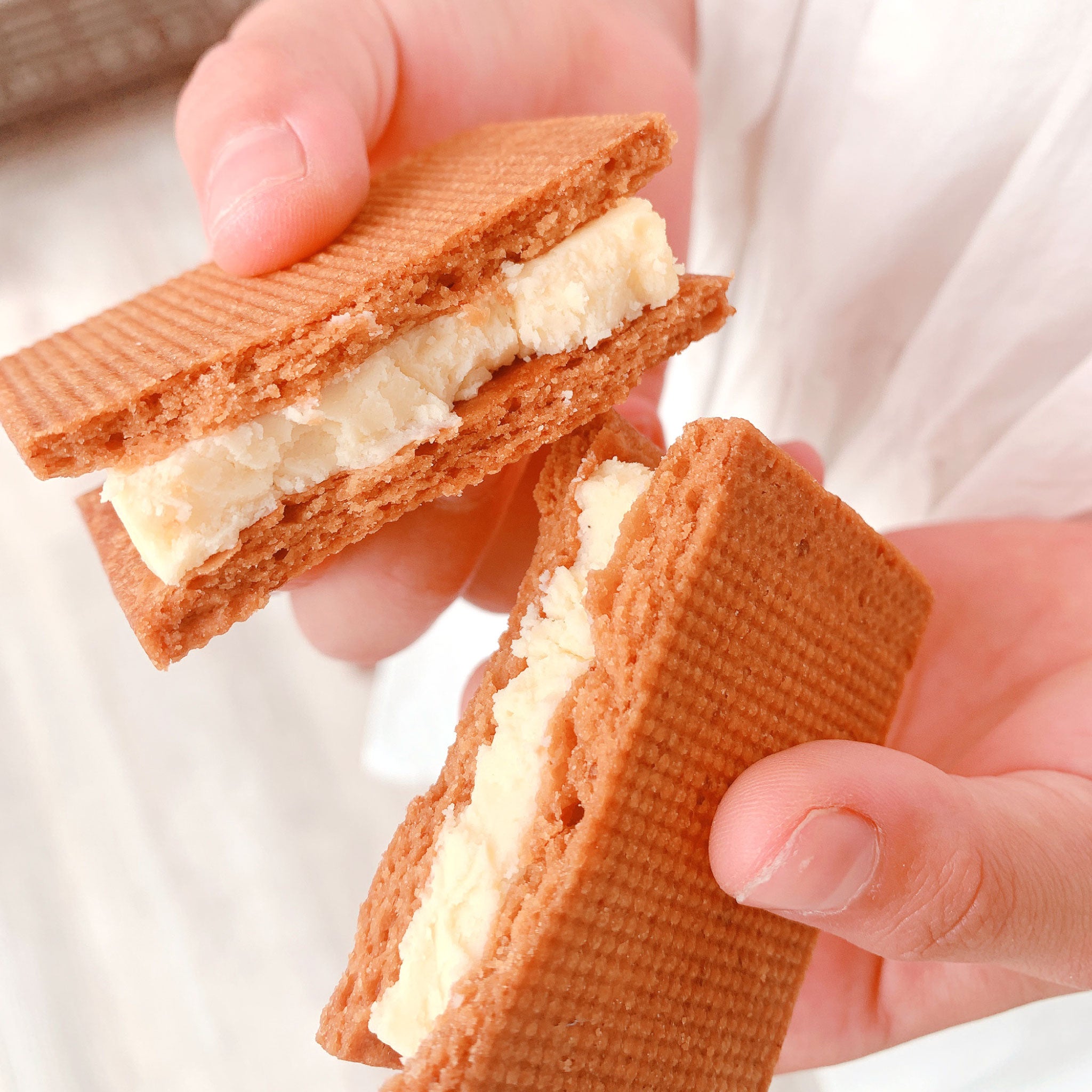 HANAZUNAのチーズテリーヌサンド大(7個入り) – Baked sweets HANAZUNAのチーズテリーヌサンド大(7個入り) – Baked sweets